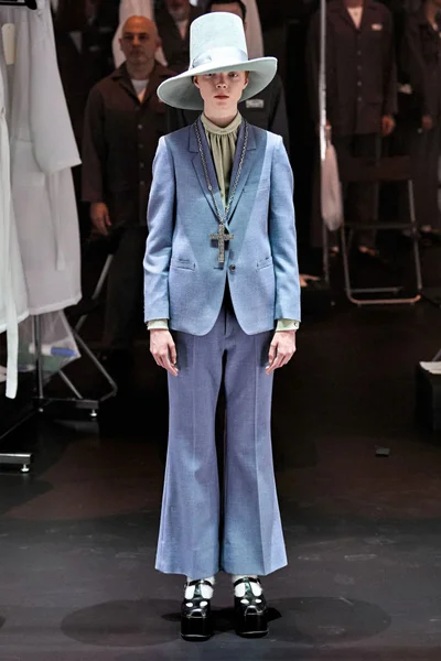 Look 46